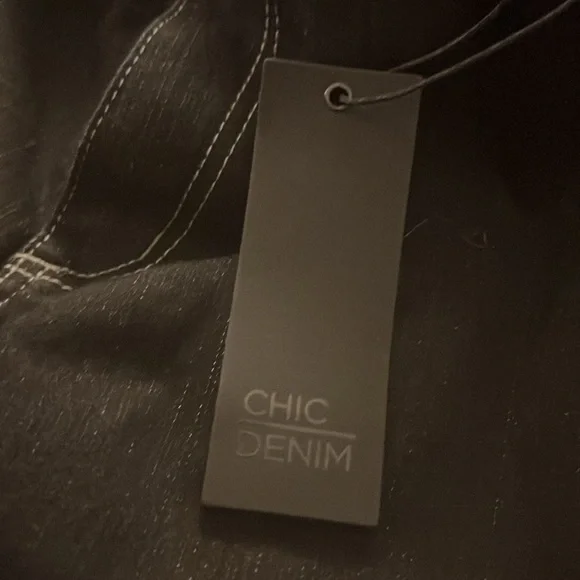 CITY CHIC Jeans 
CC Short Bootleg Jean - black - Picture 6 of 6